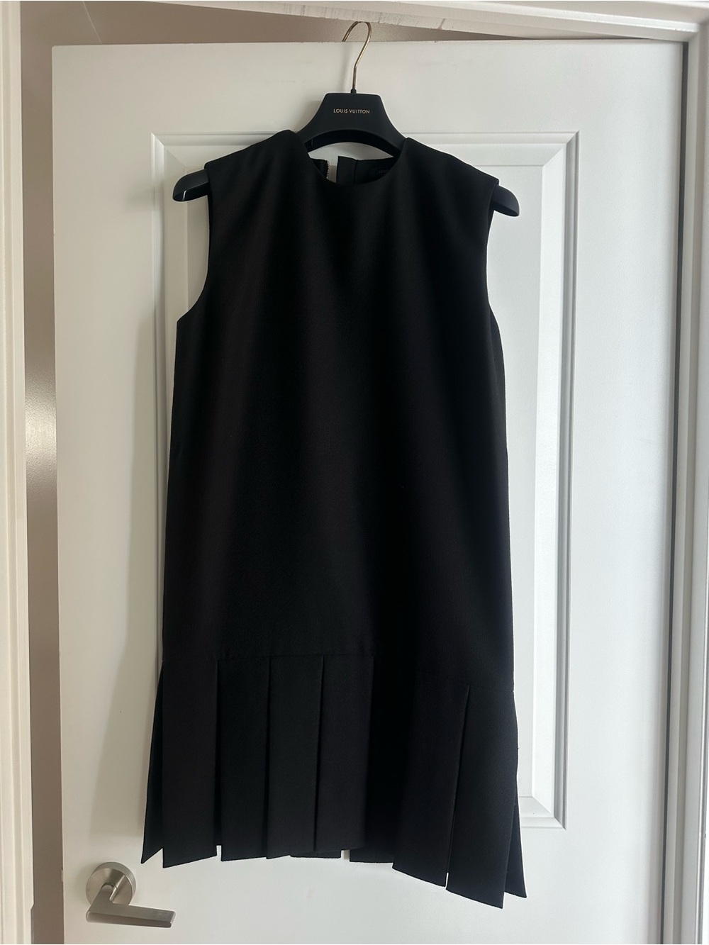 Louis Vuitton Black Sleeveless Pleated-Hem Midi Dress